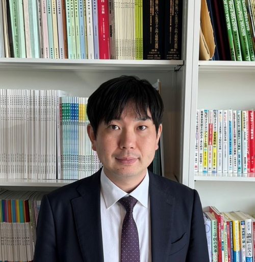 Photo of Dr. Hideo Izumi